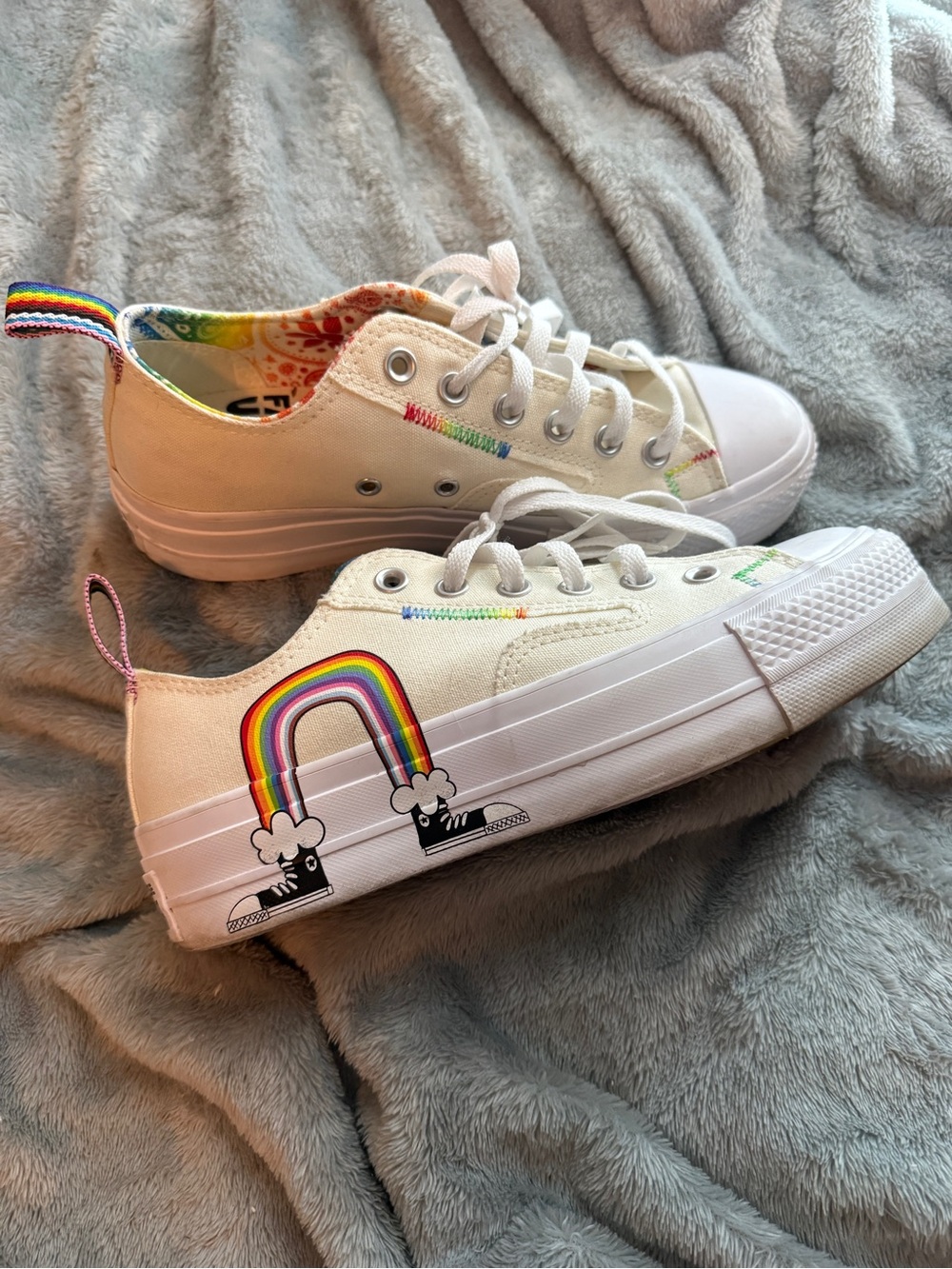 converse shoes
